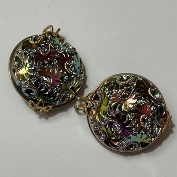 Earrings Vintage Rare Round Gold tone clip on earrings - Picture 1 of 5